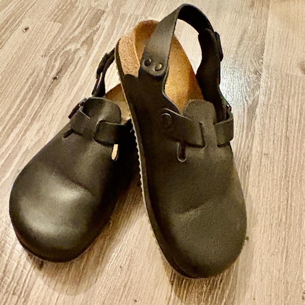 Birkenstock Tokio Super Grip Black Leather Clogs for Work, size 38 (EU), 8 (US)